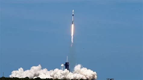 S­p­a­c­e­X­­i­n­ ­K­a­r­g­o­ ­R­o­k­e­t­i­ ­H­a­v­a­d­a­ ­İ­n­f­i­l­a­k­ ­E­t­t­i­